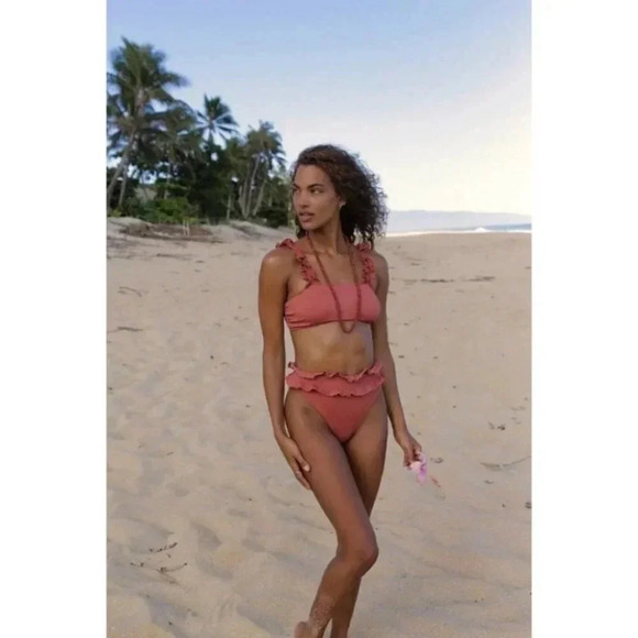 Free People x Beach Riot Ruffle Madeline Bikini Swim Top Large Pink - Picture 10 of 10